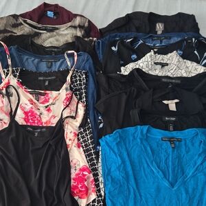 Black Sleeveless Women's Top